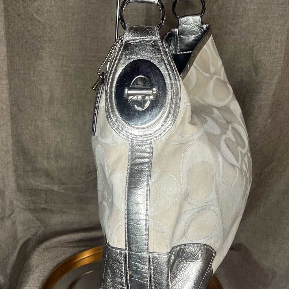 Coach 19758 Peyton White Canvas Signature Metallic Silver hobo bag - Picture 4 of 14